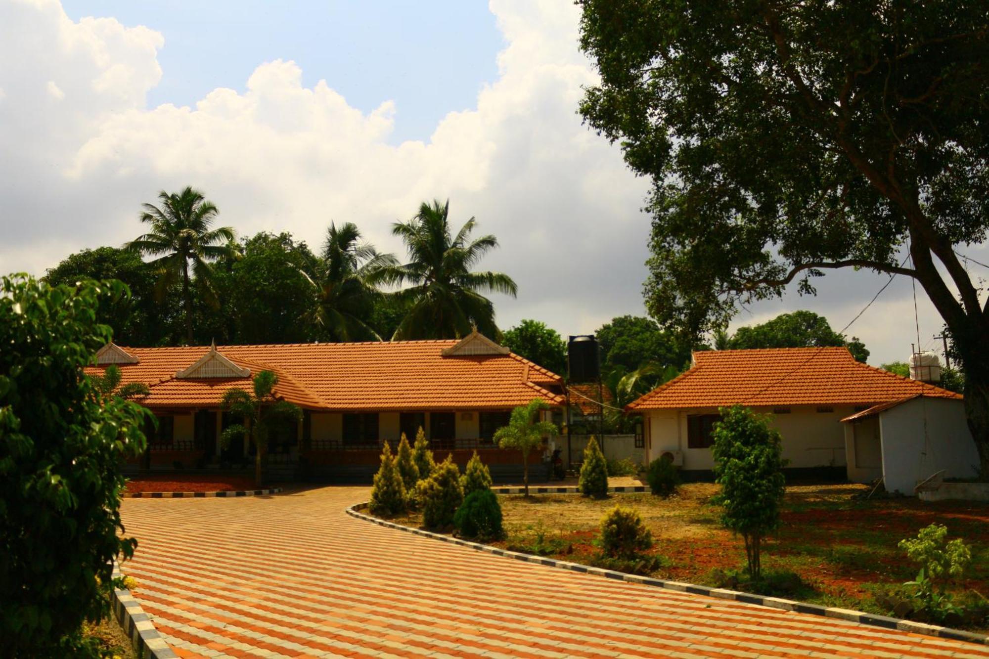 Alappuzha Baywatch Beach Resort מראה חיצוני תמונה