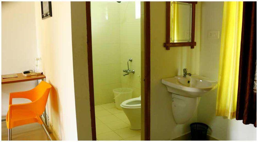 Alappuzha Baywatch Beach Resort מראה חיצוני תמונה