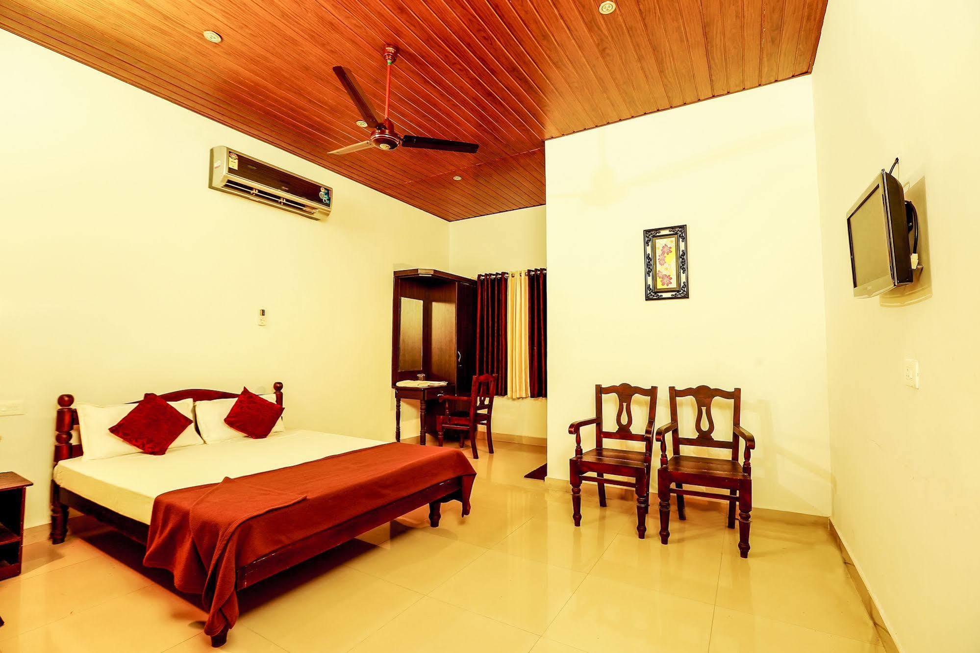 Alappuzha Baywatch Beach Resort מראה חיצוני תמונה
