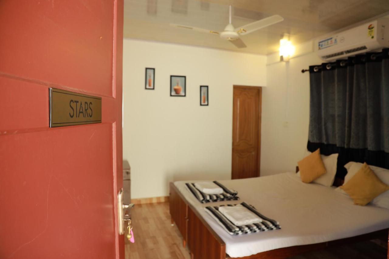 Alappuzha Baywatch Beach Resort מראה חיצוני תמונה