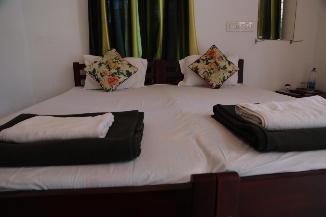 Alappuzha Baywatch Beach Resort מראה חיצוני תמונה